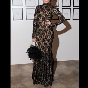 Worn once for a gala. sexy Norma Kamali lace gown /open back. Stretchy material.